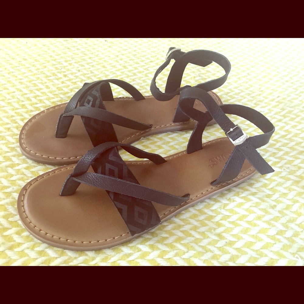 TOM’S Black Leather Lexie sandal Sz 8